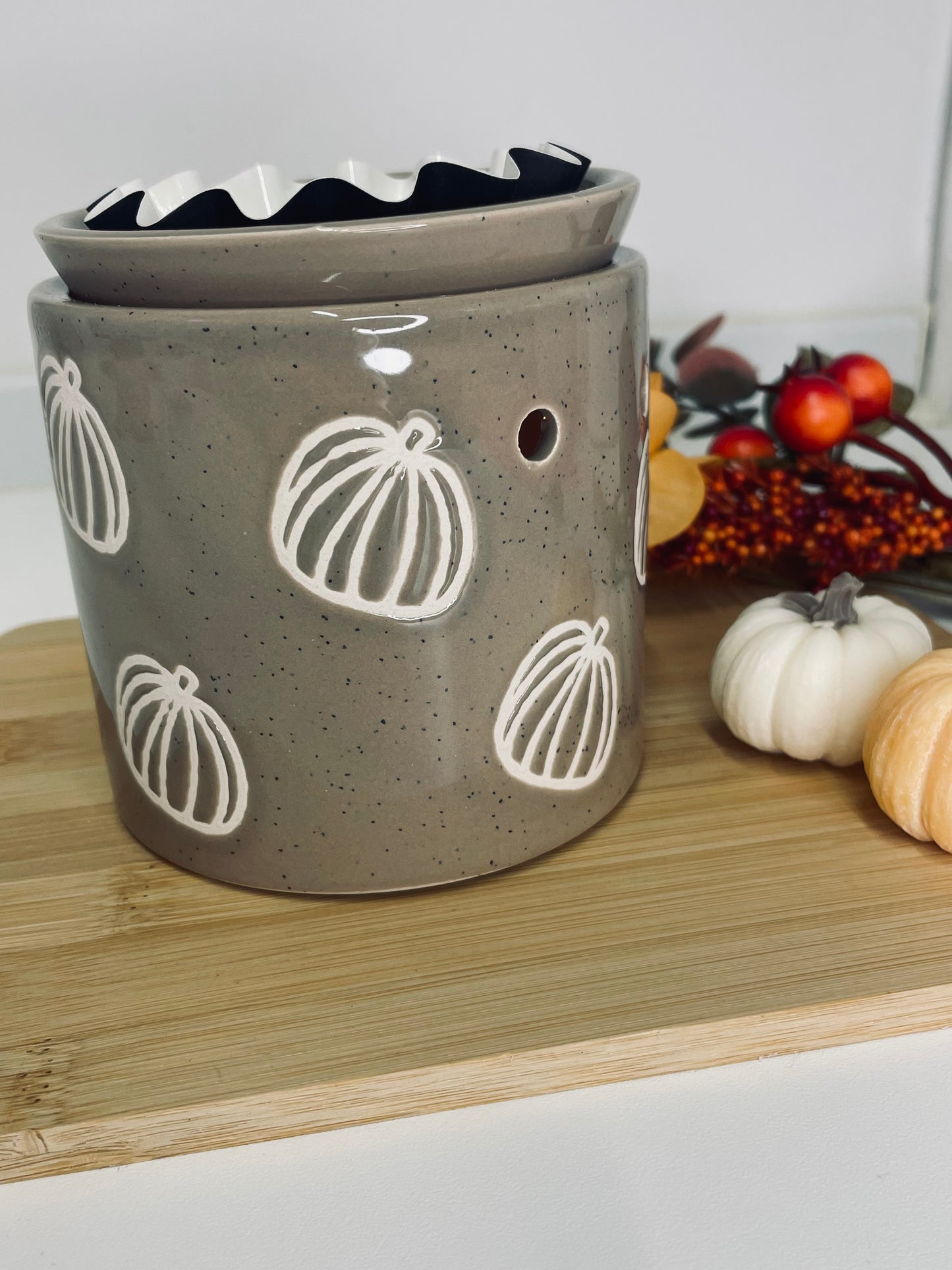 Autumn Pumpkin Design Waxmelt Warmer (taupe)