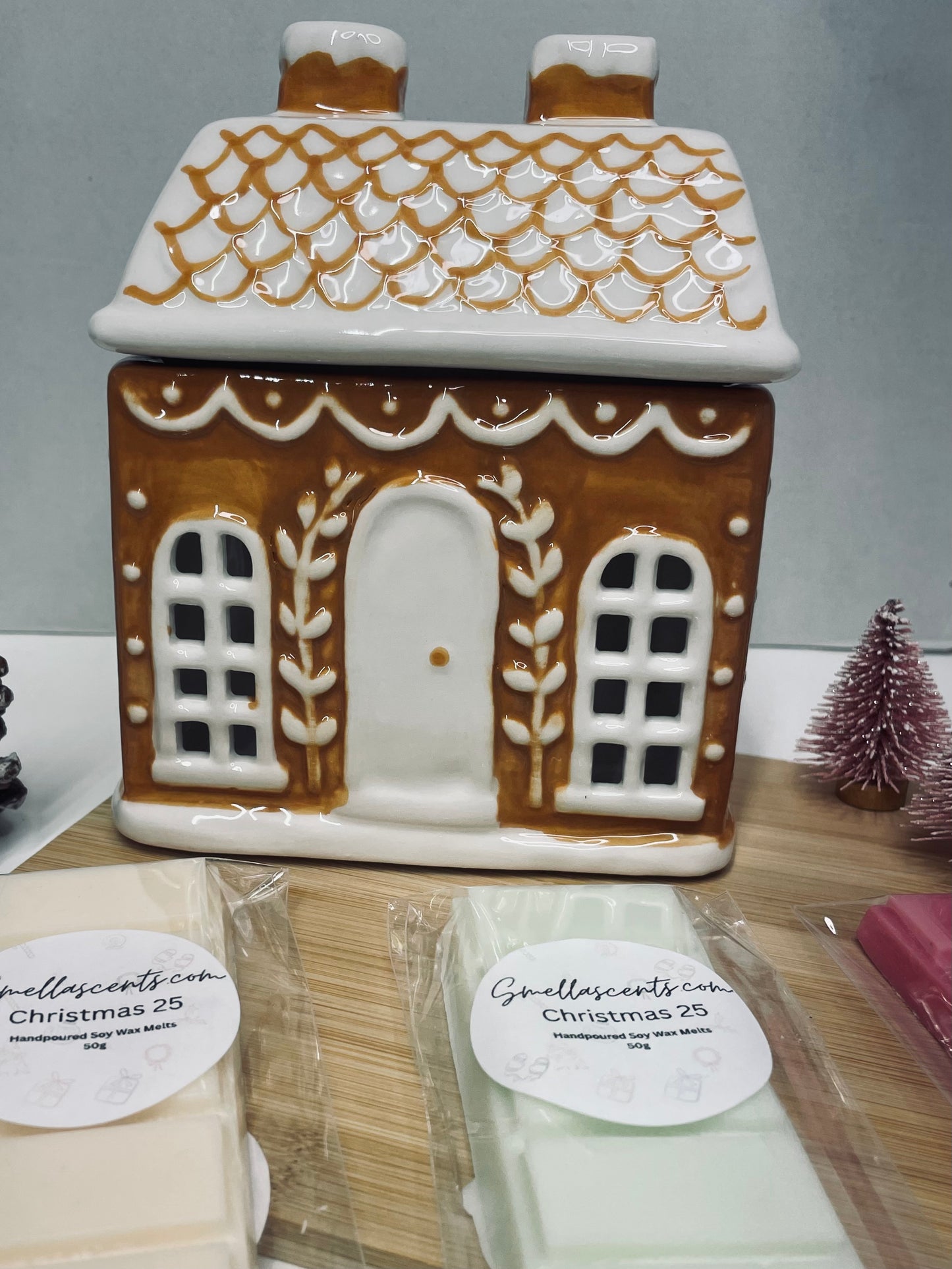 Gingerbread House Waxmelt Burner